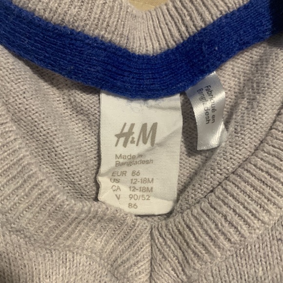 H&M cream V neck cardigan sweater. 12-18months - Picture 2 of 3